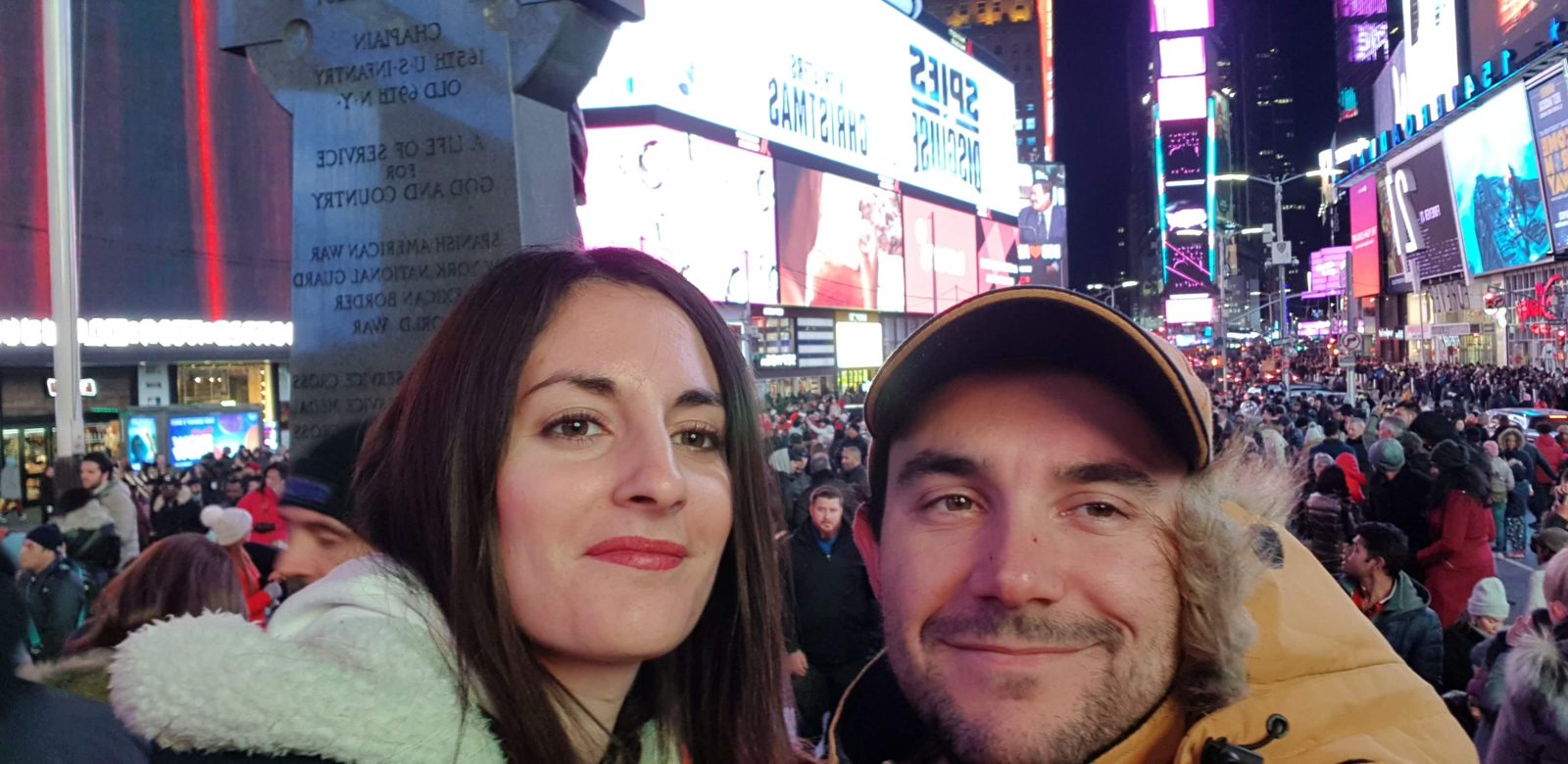 Perdus dans les lumières de Times Square