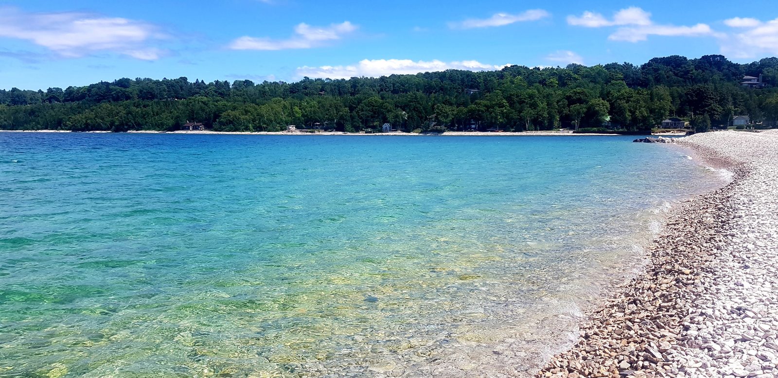 A white pebble beach
