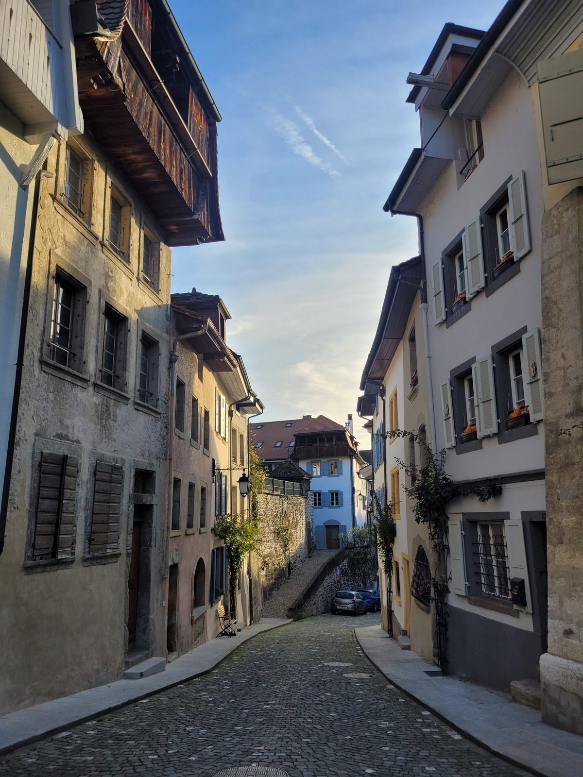 Les ruelles pavées du centre médiéval d'Estavayer-le-Lac