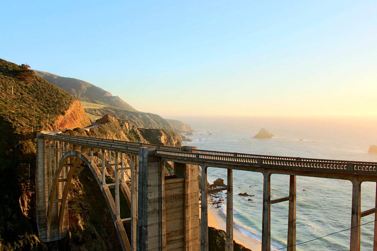 Exploration de la Highway 1 et Bixby Bridge : Road-trip pittoresque sur la côte ouest américaine