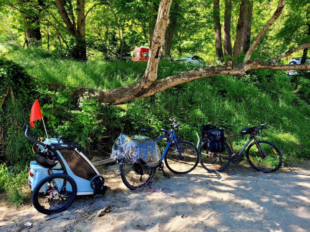 Tourisme à Vélo en Famille : Découvrez les Bienfaits des Vacances Cyclistes avec Vos&nbsp;Enfants